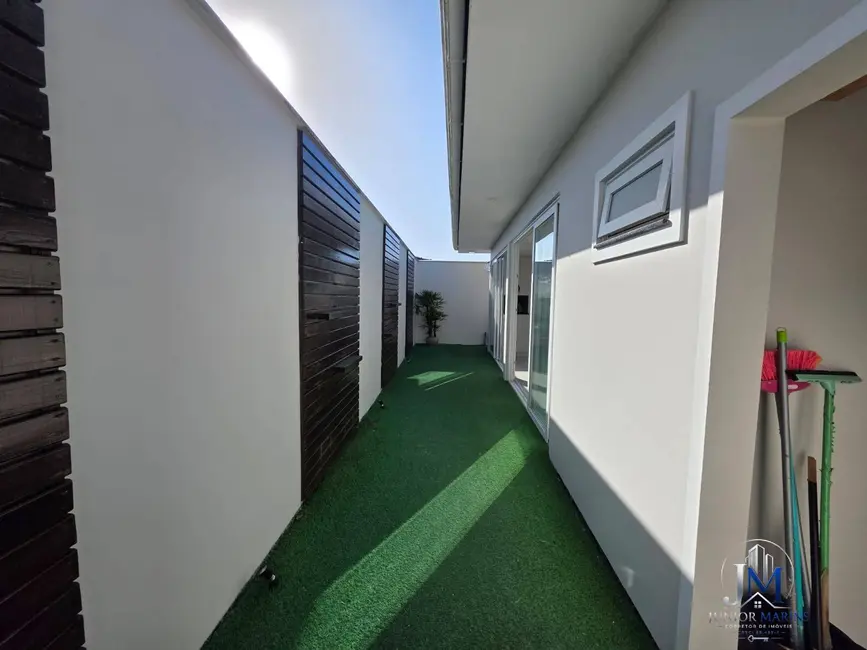 Foto 9 de Casa com 3 quartos à venda, 243m2 em Centro, Balneario Barra Do Sul - SC