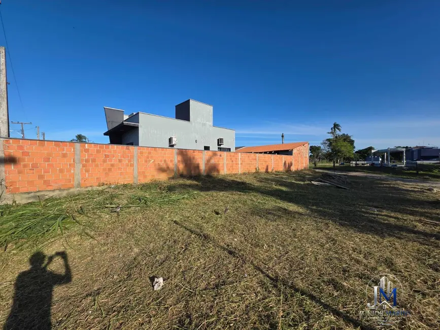 Foto 3 de Terreno / Lote à venda, 300m2 em Centro, Balneario Barra Do Sul - SC