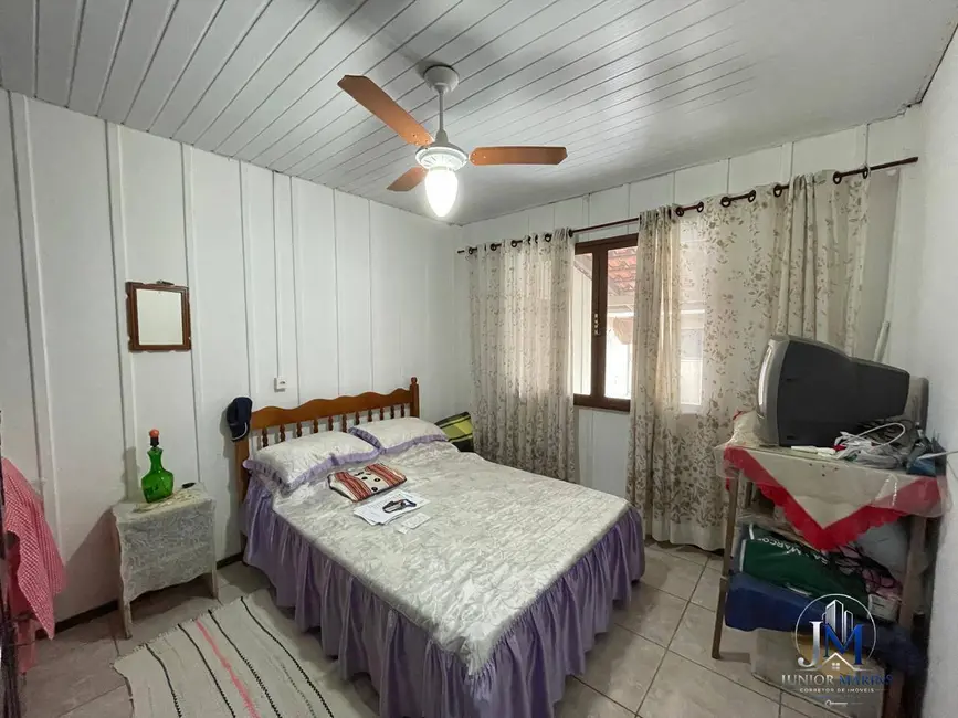 Foto 9 de Casa com 2 quartos à venda, 335m2 em Balneario Barra Do Sul - SC