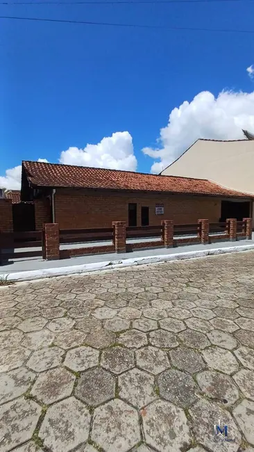 Casa com 4 quartos à venda, 263m2 em Centro, Balneario Picarras - SC - imagem 2 Foto 2 de Casa com 4 quartos à venda, 263m2 em Centro, Balneario Picarras - SC