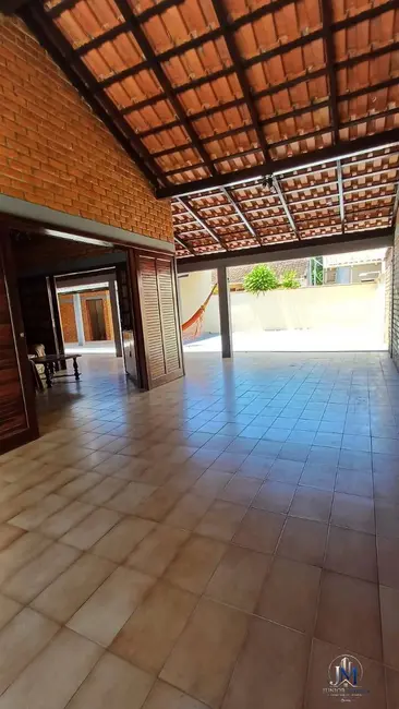 Casa com 4 quartos à venda, 263m2 em Centro, Balneario Picarras - SC - imagem 6 Foto 6 de Casa com 4 quartos à venda, 263m2 em Centro, Balneario Picarras - SC