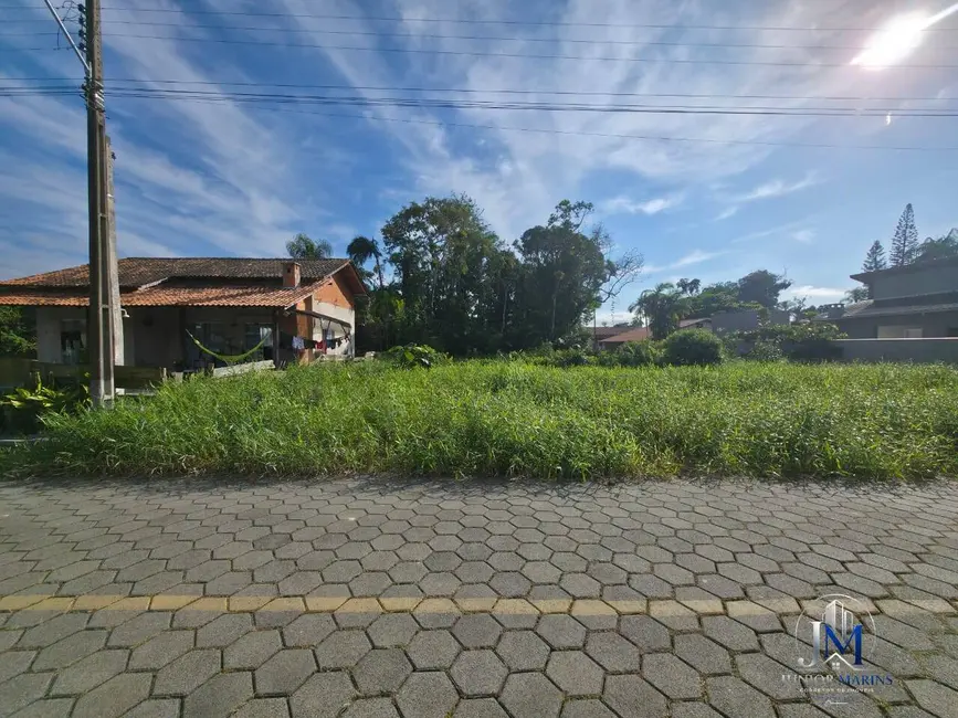 Foto 1 de Terreno / Lote à venda, 315m2 em Balneario Barra Do Sul - SC