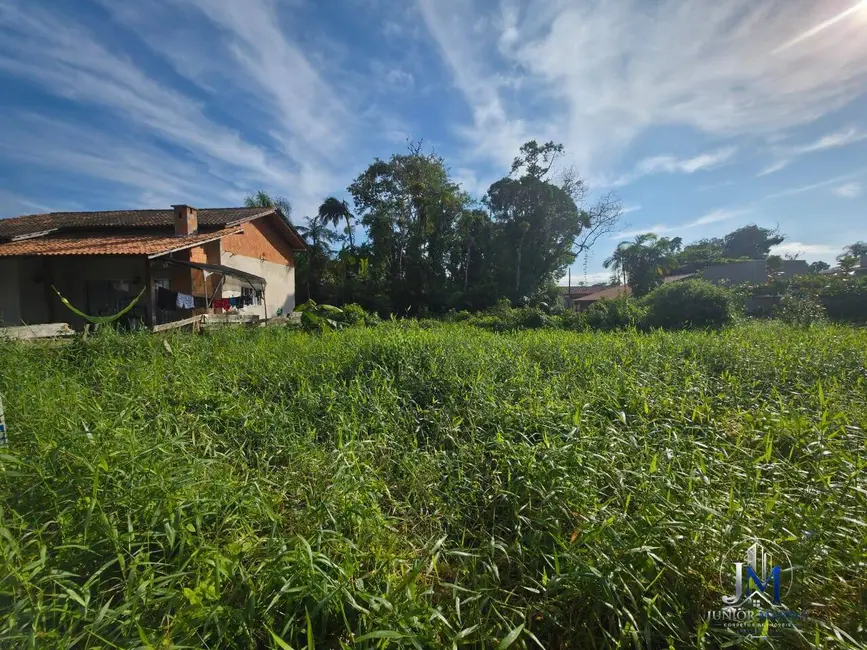 Foto 2 de Terreno / Lote à venda, 315m2 em Balneario Barra Do Sul - SC