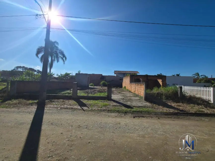 Foto 3 de Terreno / Lote à venda, 360m2 em Balneario Barra Do Sul - SC
