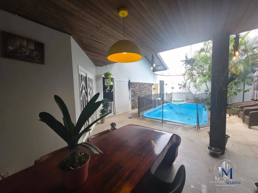 Foto 8 de Casa com 4 quartos à venda, 395m2 em Anita Garibaldi, Joinville - SC