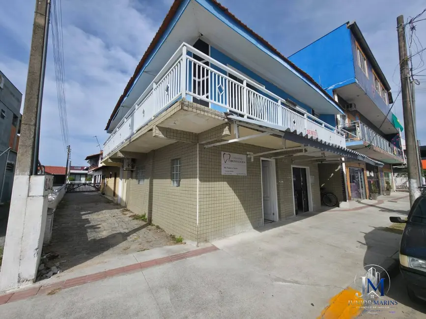 Foto 3 de Casa com 3 quartos à venda, 90m2 em Centro, Balneario Barra Do Sul - SC