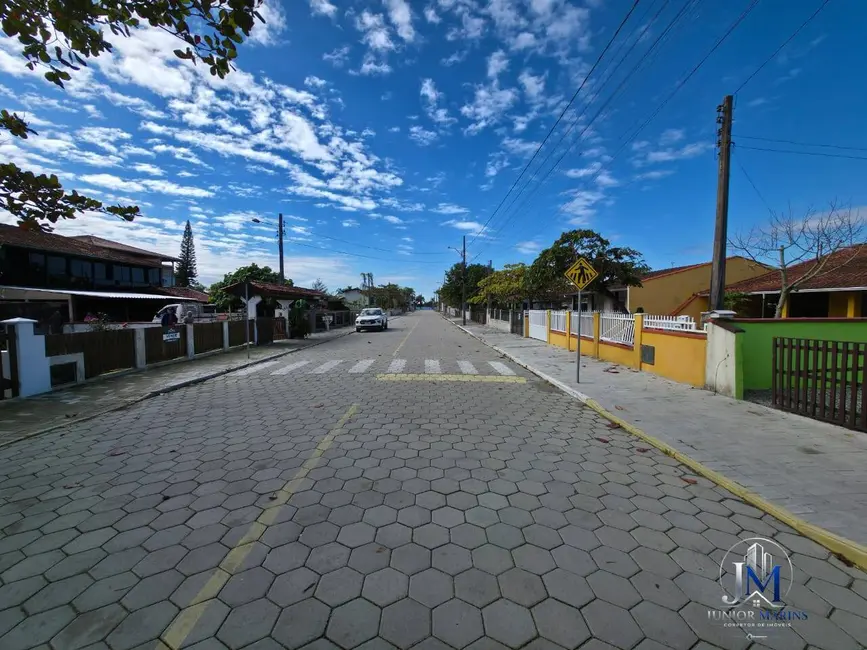 Foto 2 de Casa com 4 quartos à venda, 300m2 em Balneario Barra Do Sul - SC