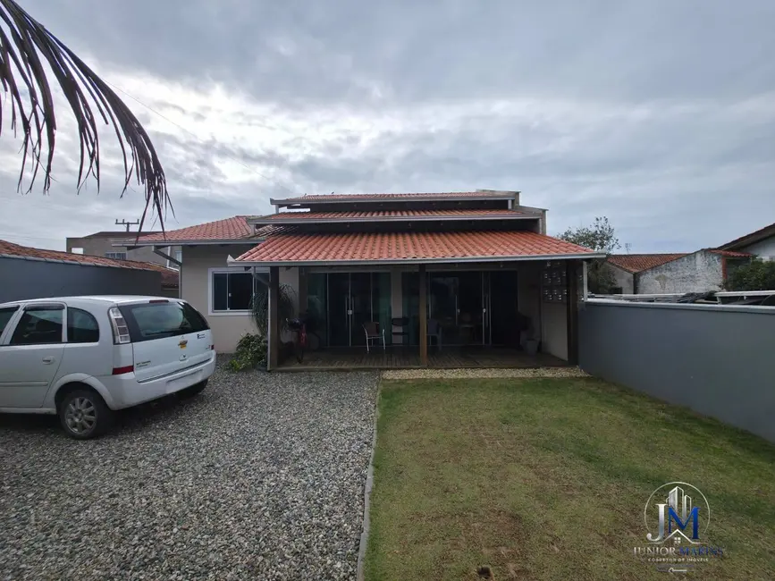 Foto 2 de Casa com 3 quartos à venda, 303m2 em Centro, Balneario Barra Do Sul - SC