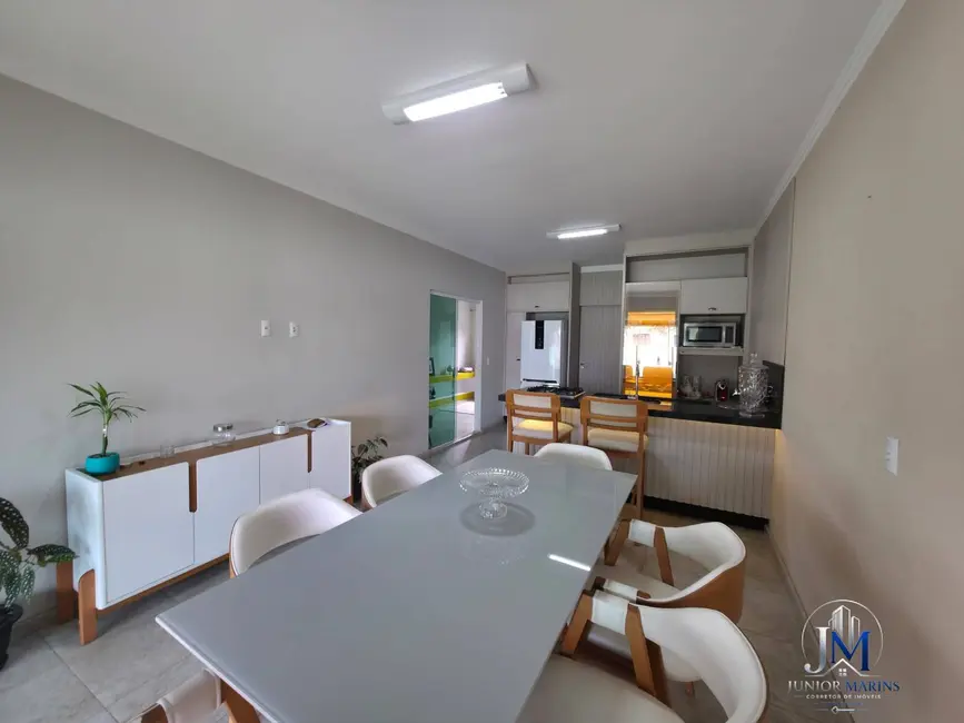 Foto 6 de Casa com 3 quartos à venda, 303m2 em Centro, Balneario Barra Do Sul - SC