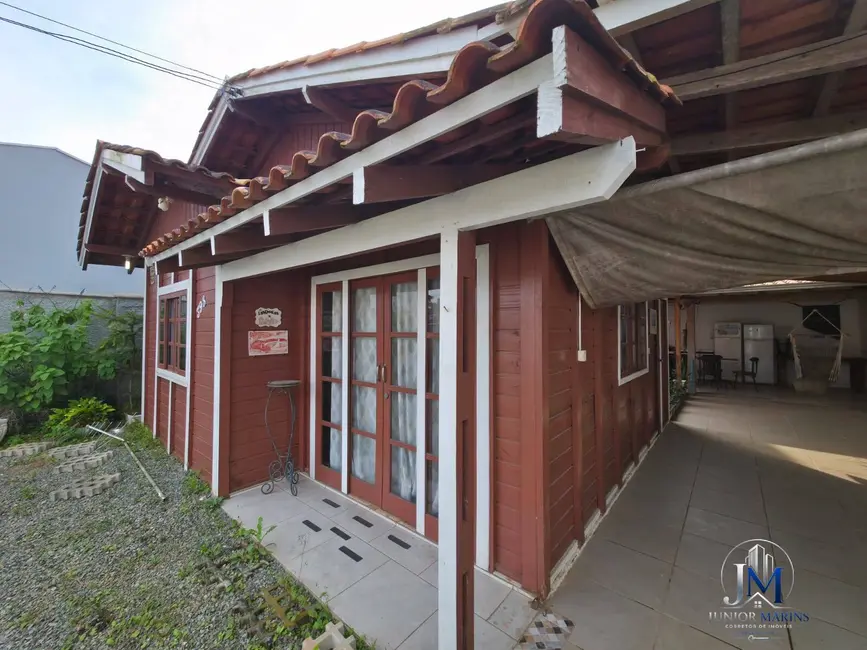 Foto 3 de Casa com 2 quartos à venda, 275m2 em Balneario Barra Do Sul - SC