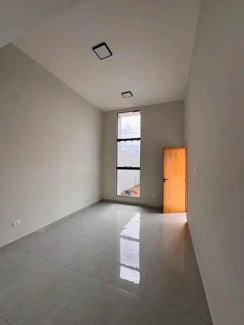 Foto 3 de Casa com 2 quartos à venda, 55m2 em Jardim Guairacá, Maringa - PR