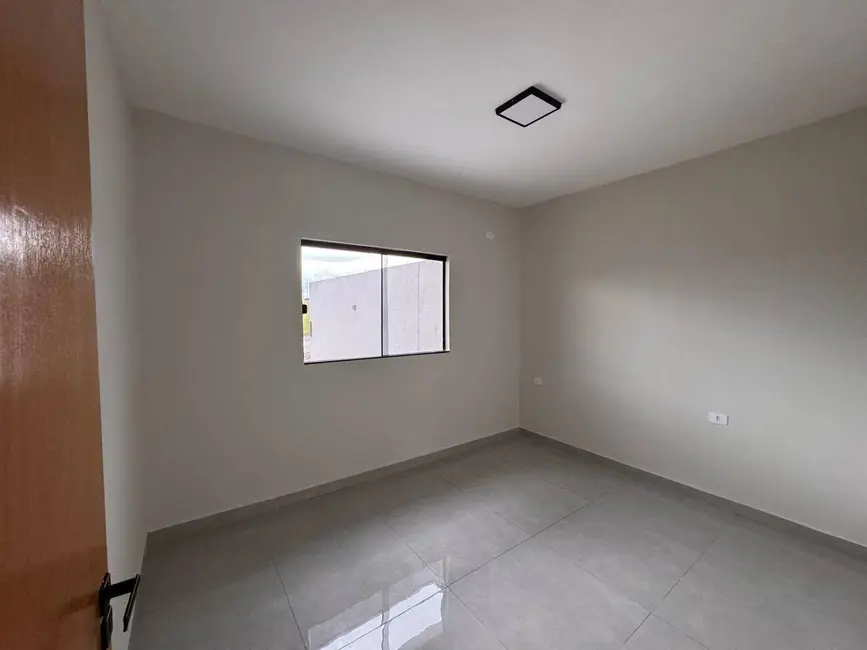 Foto 4 de Casa com 2 quartos à venda, 55m2 em Jardim Guairacá, Maringa - PR