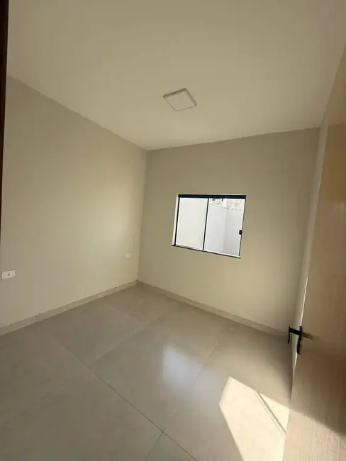 Foto 4 de Casa com 3 quartos à venda, 65m2 em Conjunto Habitacional Inocente Vila Nova Júnior, Maringa - PR