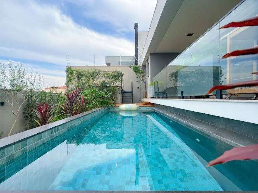 Sobrado com 3 quartos à venda, 258m2 em Jardim Cidade Monções, Maringa - PR - imagem 7 Foto 7 de Sobrado com 3 quartos à venda, 258m2 em Jardim Cidade Monções, Maringa - PR