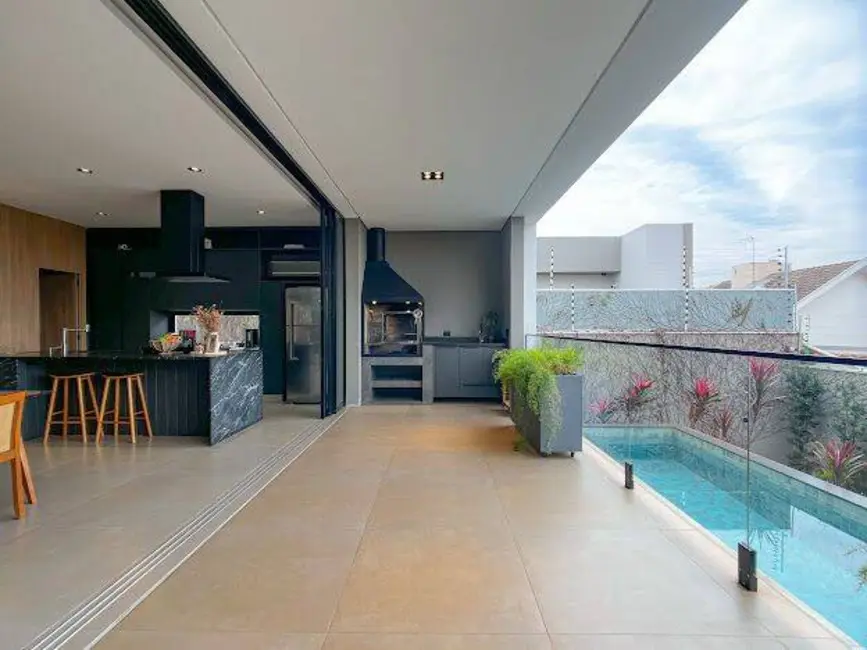Sobrado com 3 quartos à venda, 258m2 em Jardim Cidade Monções, Maringa - PR - imagem 2 Foto 2 de Sobrado com 3 quartos à venda, 258m2 em Jardim Cidade Monções, Maringa - PR