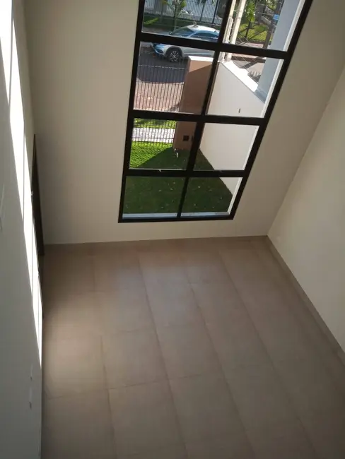 Sobrado com 3 quartos à venda, 225m2 em Jardim Cidade Monções, Maringa - PR - imagem 3 Foto 3 de Sobrado com 3 quartos à venda, 225m2 em Jardim Cidade Monções, Maringa - PR