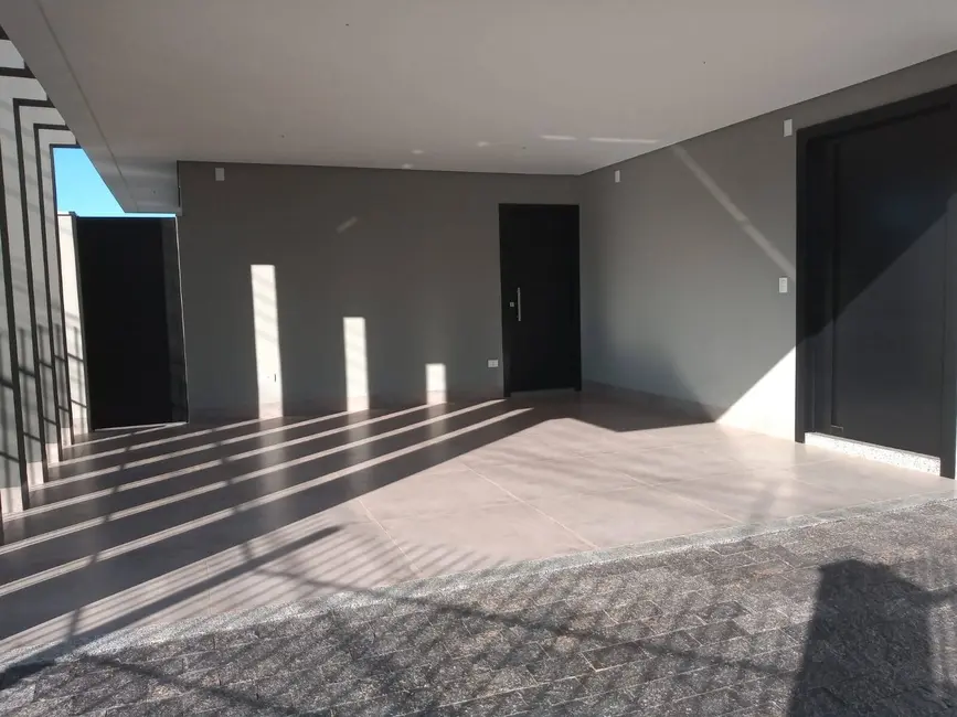 Sobrado com 3 quartos à venda, 238m2 em Jardim Cidade Monções, Maringa - PR - imagem 3 Foto 3 de Sobrado com 3 quartos à venda, 238m2 em Jardim Cidade Monções, Maringa - PR