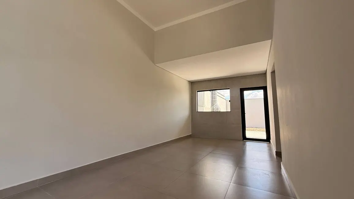 Casa com 2 quartos à venda, 56m2 em Sarandi - PR - imagem 3 Foto 3 de Casa com 2 quartos à venda, 56m2 em Sarandi - PR