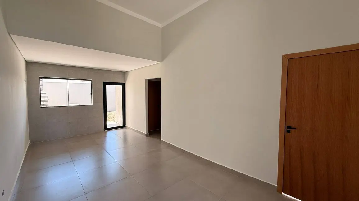 Casa com 2 quartos à venda, 56m2 em Sarandi - PR - imagem 4 Foto 4 de Casa com 2 quartos à venda, 56m2 em Sarandi - PR