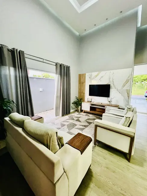 Foto 1 de Casa com 3 quartos à venda, 150m2 em Eusebio - CE