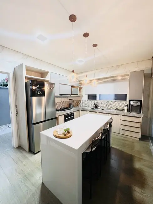 Foto 5 de Casa com 3 quartos à venda, 150m2 em Eusebio - CE