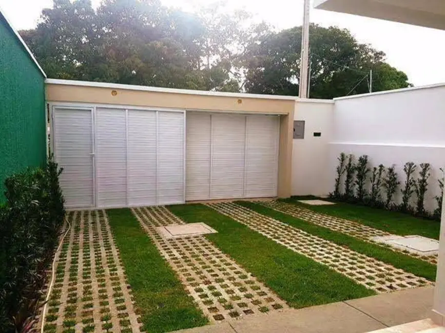 Casa com 3 quartos à venda, 155m2 em Centro, Eusebio - CE - imagem 3 Foto 3 de Casa com 3 quartos à venda, 155m2 em Centro, Eusebio - CE