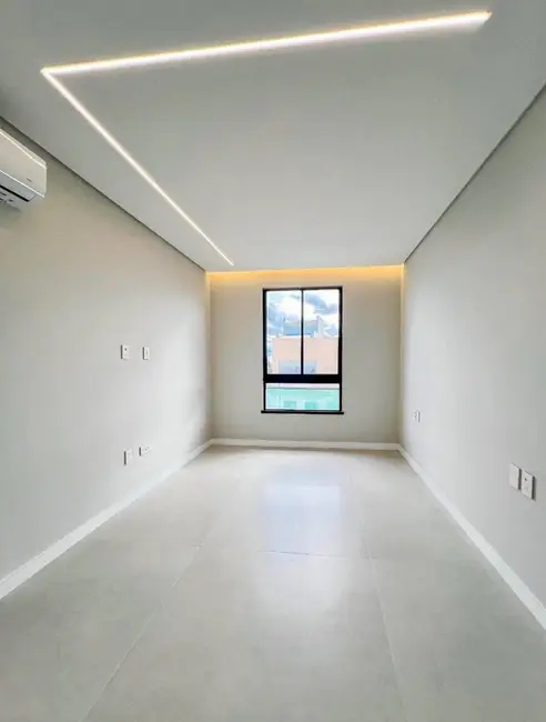 Foto 4 de Casa de Condomínio com 5 quartos à venda, 373m2 em Eusebio - CE