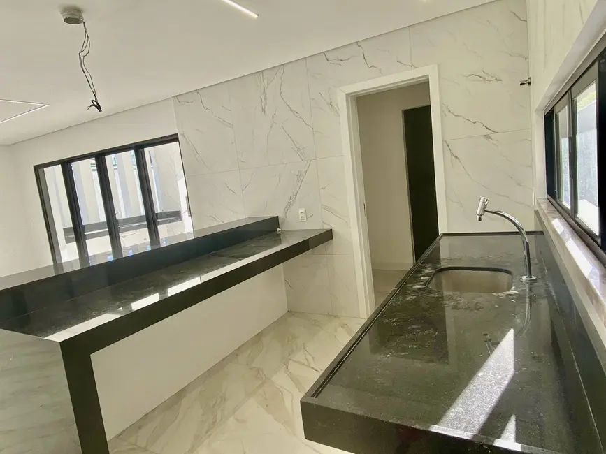 Casa de Condomínio com 4 quartos à venda, 210m2 em Eusebio - CE - imagem 4 Foto 4 de Casa de Condomínio com 4 quartos à venda, 210m2 em Eusebio - CE
