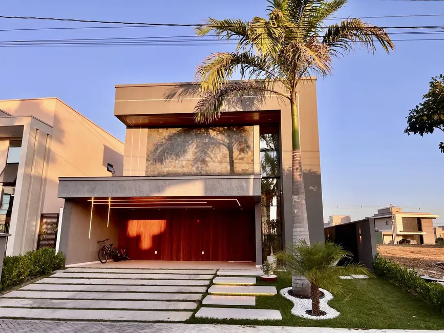 Casa de Condomínio com 4 quartos à venda, 275m2 em Eusebio - CE - imagem 2 Foto 2 de Casa de Condomínio com 4 quartos à venda, 275m2 em Eusebio - CE