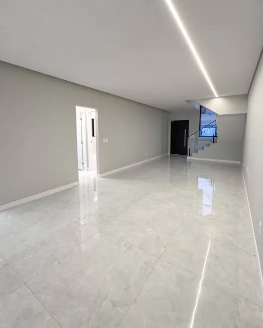 Foto 2 de Casa de Condomínio com 4 quartos à venda, 224m2 em Aquiraz - CE