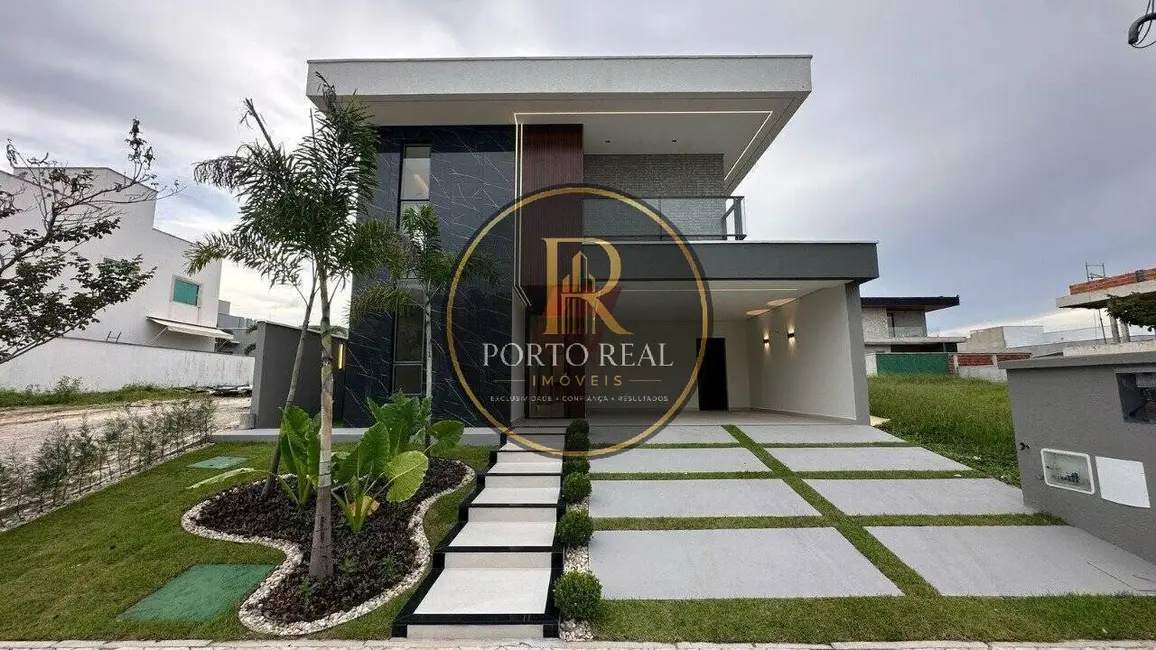 Foto 1 de Casa com 4 quartos à venda, 251m2 em Eusebio - CE