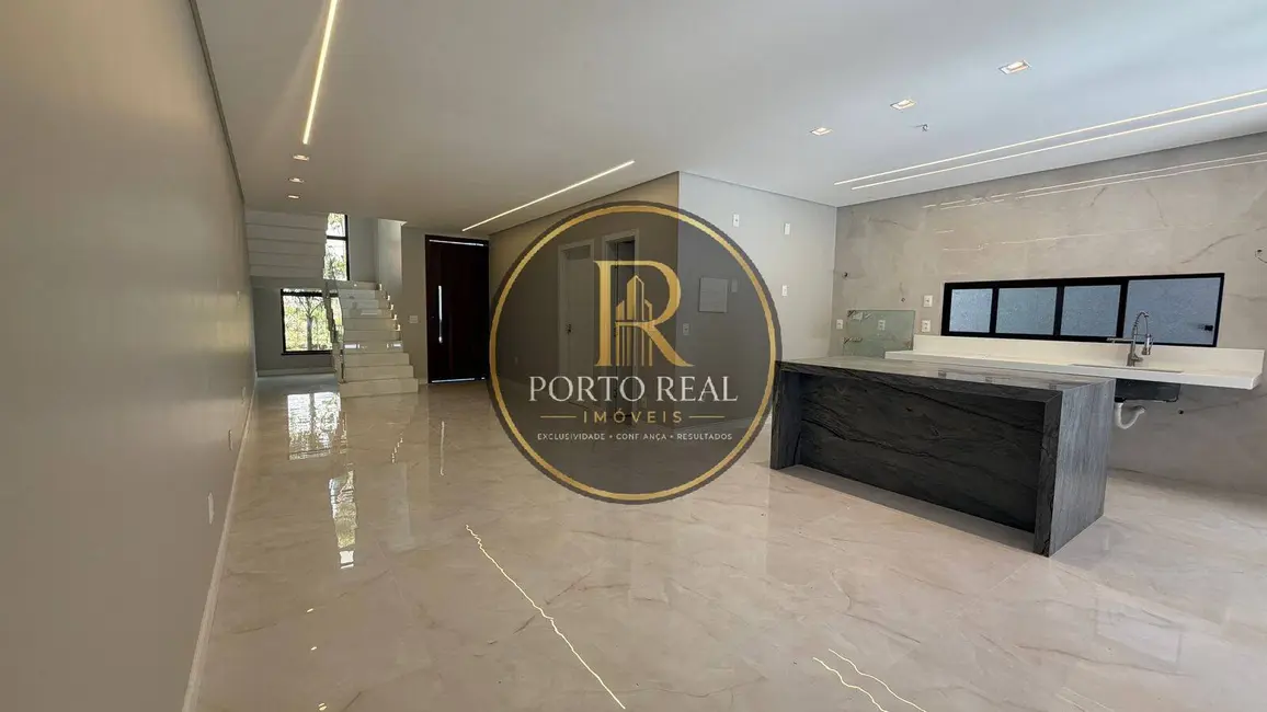 Casa com 4 quartos à venda, 200m2 em Fortaleza - CE - imagem 3 Foto 3 de Casa com 4 quartos à venda, 200m2 em Fortaleza - CE