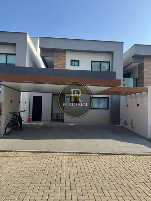 Casa com 4 quartos à venda, 151m2 em Centro, Eusebio - CE - imagem 1 Foto 1 de Casa com 4 quartos à venda, 151m2 em Centro, Eusebio - CE