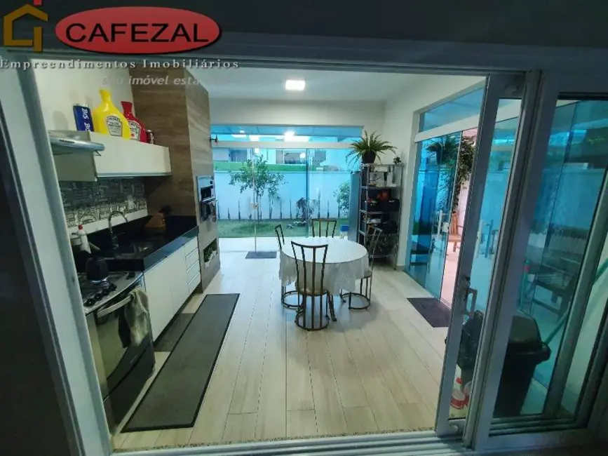 Foto 8 de Casa de Condomínio com 4 quartos à venda, 300m2 em Itupeva - SP