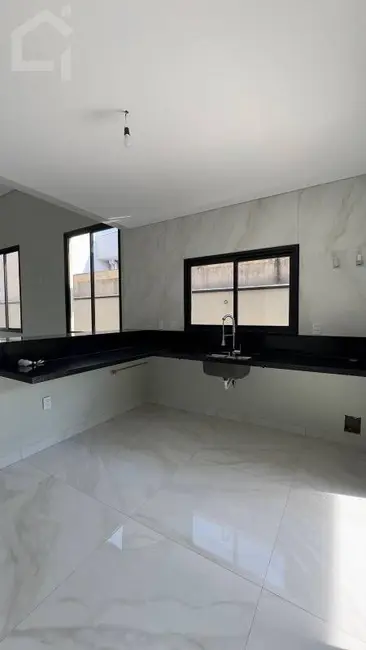 Casa de Condomínio com 3 quartos à venda, 300m2 em Itupeva - SP - imagem 8 Foto 8 de Casa de Condomínio com 3 quartos à venda, 300m2 em Itupeva - SP