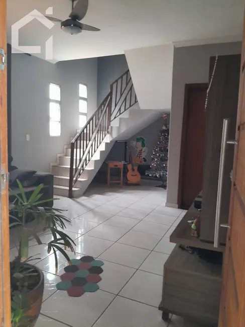 Casa com 3 quartos à venda, 200m2 em Itupeva - SP - imagem 6 Foto 6 de Casa com 3 quartos à venda, 200m2 em Itupeva - SP