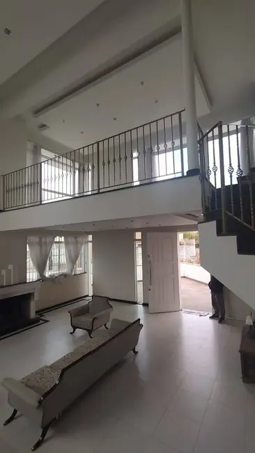 Casa com 5 quartos à venda, 569m2 em Jardim Europa, Pocos De Caldas - MG - imagem 1 Foto 1 de Casa com 5 quartos à venda, 569m2 em Jardim Europa, Pocos De Caldas - MG
