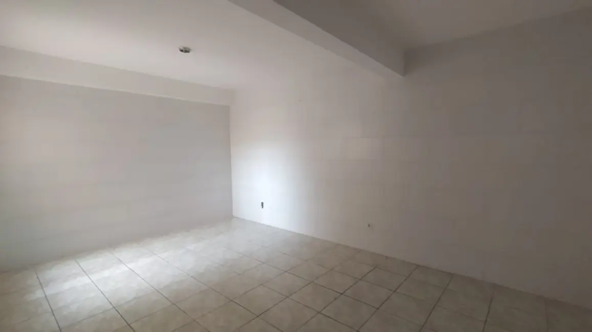 Casa com 2 quartos para alugar, 80m2 em Jardim Paraíso, Pocos De Caldas - MG - imagem 4 Foto 4 de Casa com 2 quartos para alugar, 80m2 em Jardim Paraíso, Pocos De Caldas - MG