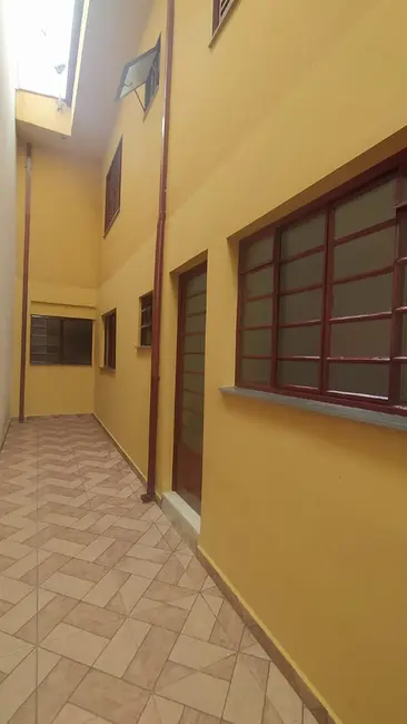 Casa com 2 quartos para alugar, 80m2 em Jardim Paraíso, Pocos De Caldas - MG - imagem 1 Foto 1 de Casa com 2 quartos para alugar, 80m2 em Jardim Paraíso, Pocos De Caldas - MG