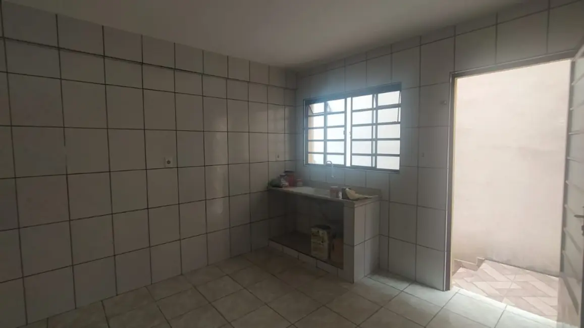 Casa com 2 quartos para alugar, 80m2 em Jardim Paraíso, Pocos De Caldas - MG - imagem 6 Foto 6 de Casa com 2 quartos para alugar, 80m2 em Jardim Paraíso, Pocos De Caldas - MG