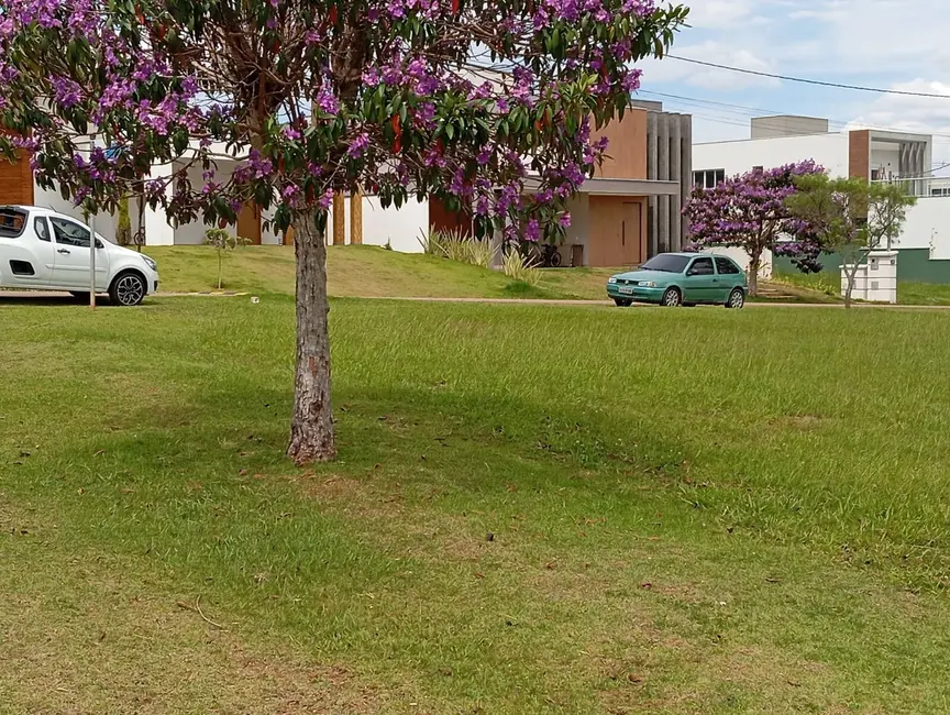 Terreno / Lote à venda, 1196m2 em Bortolan Norte I, Pocos De Caldas - MG - imagem 1 Foto 1 de Terreno / Lote à venda, 1196m2 em Bortolan Norte I, Pocos De Caldas - MG