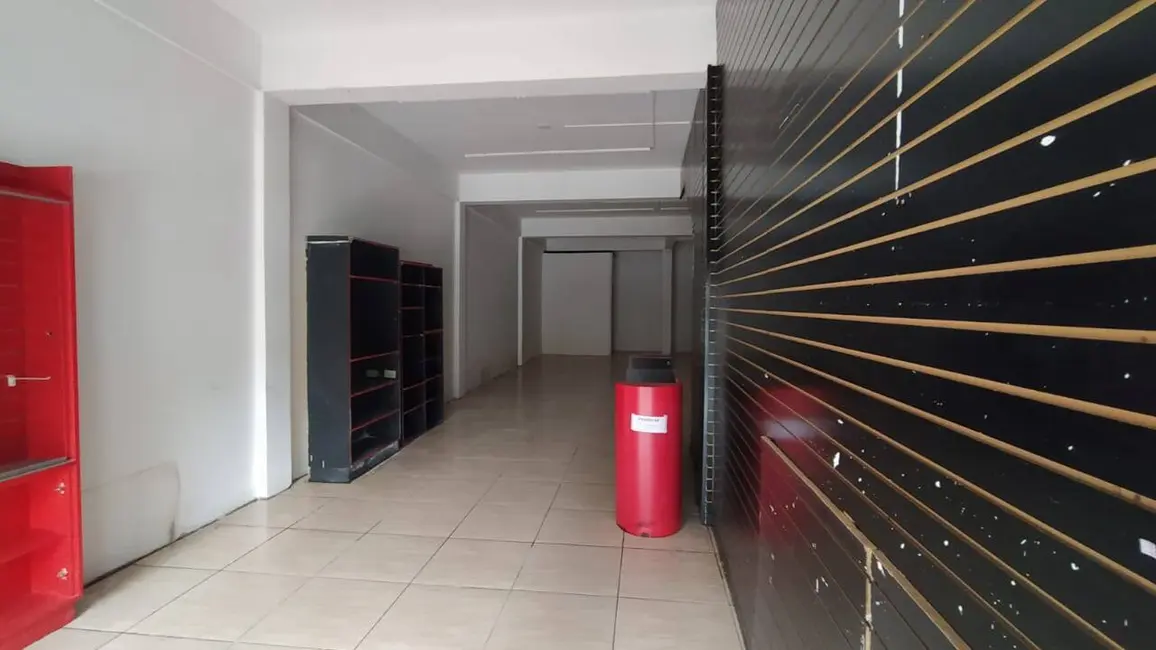 Sala Comercial para alugar, 73m2 em Centro, Pocos De Caldas - MG - imagem 4 Foto 4 de Sala Comercial para alugar, 73m2 em Centro, Pocos De Caldas - MG