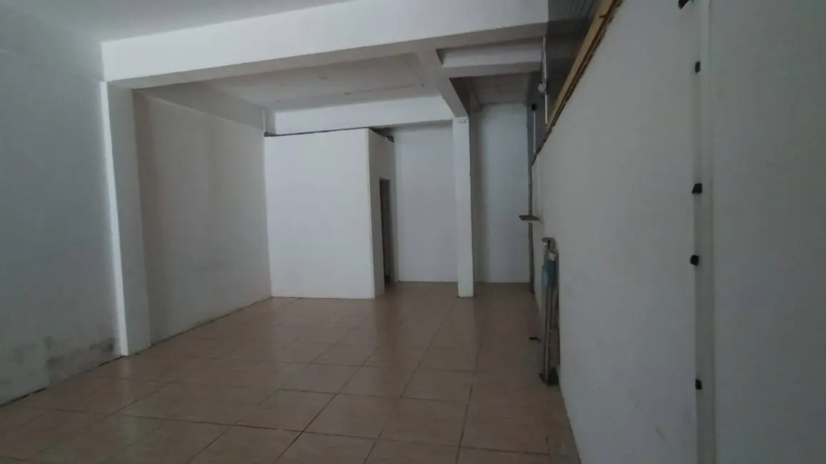 Sala Comercial para alugar, 73m2 em Centro, Pocos De Caldas - MG - imagem 2 Foto 2 de Sala Comercial para alugar, 73m2 em Centro, Pocos De Caldas - MG