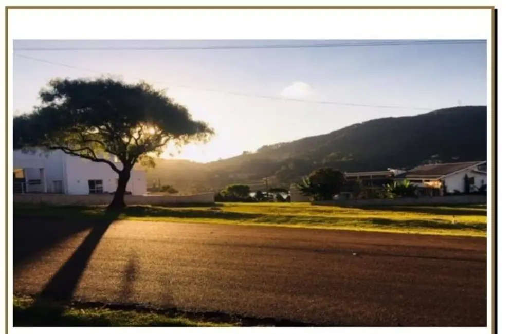 Foto 1 de Terreno / Lote à venda, 811m2 em Bortolan Norte I, Pocos De Caldas - MG