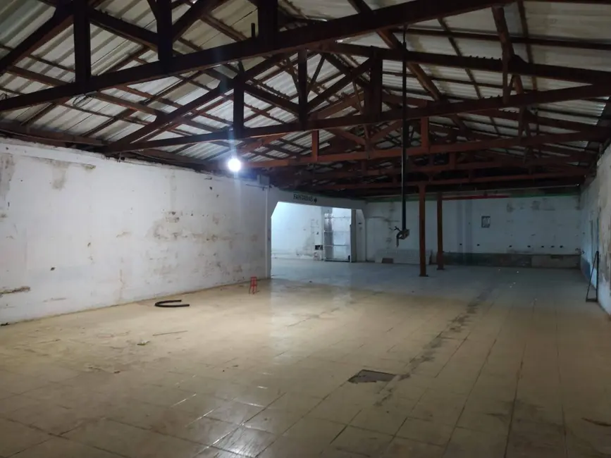 Sala Comercial para alugar, 650m2 em Centro, Pocos De Caldas - MG - imagem 3 Foto 3 de Sala Comercial para alugar, 650m2 em Centro, Pocos De Caldas - MG
