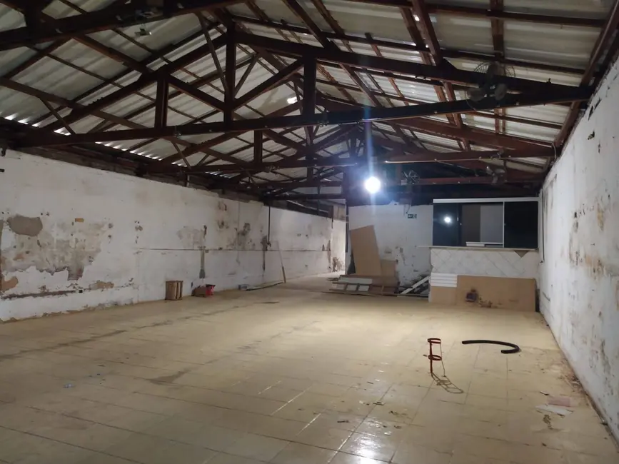 Sala Comercial para alugar, 650m2 em Centro, Pocos De Caldas - MG - imagem 2 Foto 2 de Sala Comercial para alugar, 650m2 em Centro, Pocos De Caldas - MG