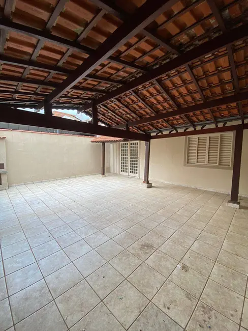 Foto 4 de Casa com 3 quartos à venda, 166m2 em Jardim Centenário, Pocos De Caldas - MG