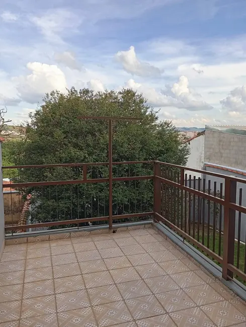 Casa com 3 quartos à venda, 250m2 em Jardim Ipê, Pocos De Caldas - MG - imagem 9 Foto 9 de Casa com 3 quartos à venda, 250m2 em Jardim Ipê, Pocos De Caldas - MG