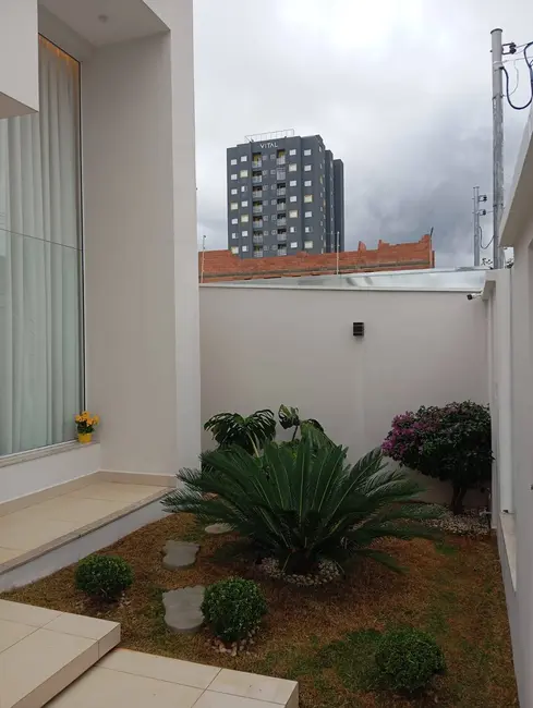 Foto 3 de Casa à venda, 132m2 em Pocos De Caldas - MG
