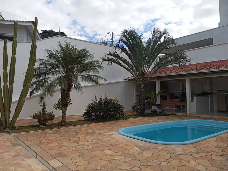 Foto 8 de Casa com 3 quartos à venda, 332m2 em Jardim Europa, Pocos De Caldas - MG
